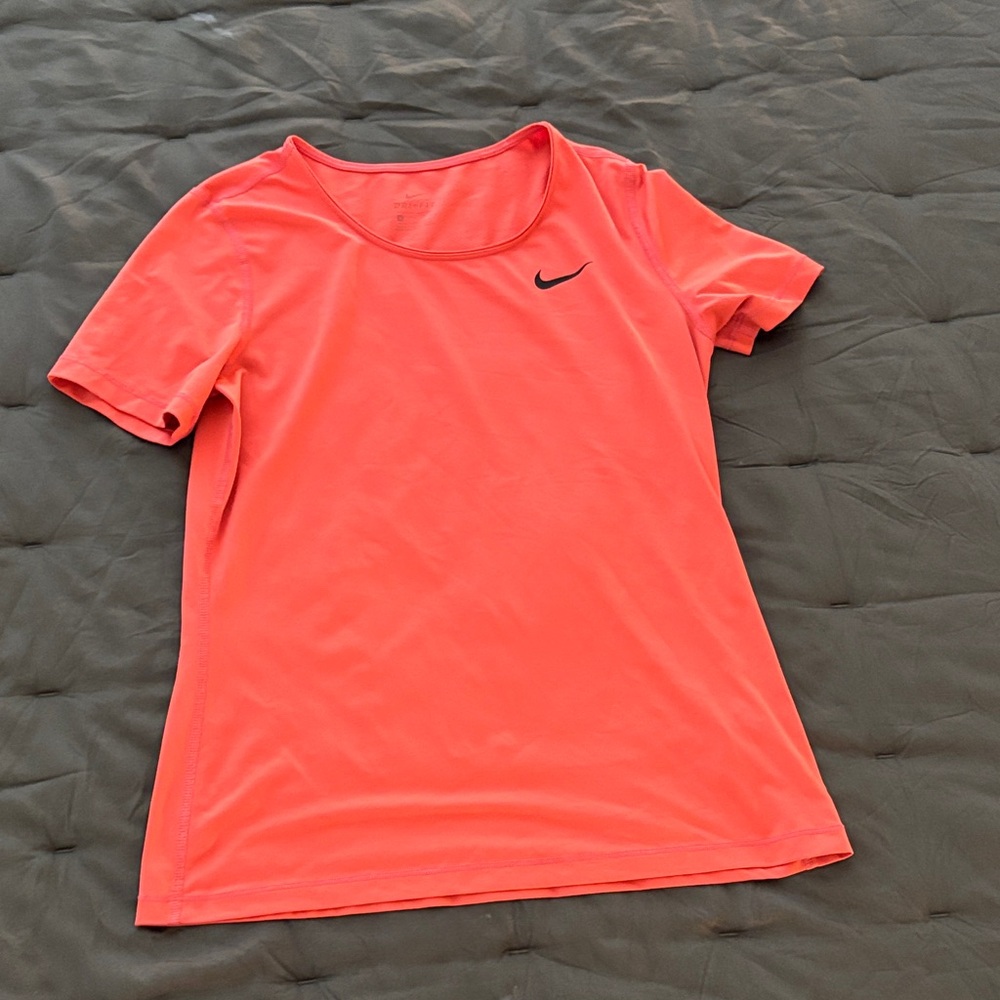 Nike Women's Dri-Fit Short Sleeve Tee